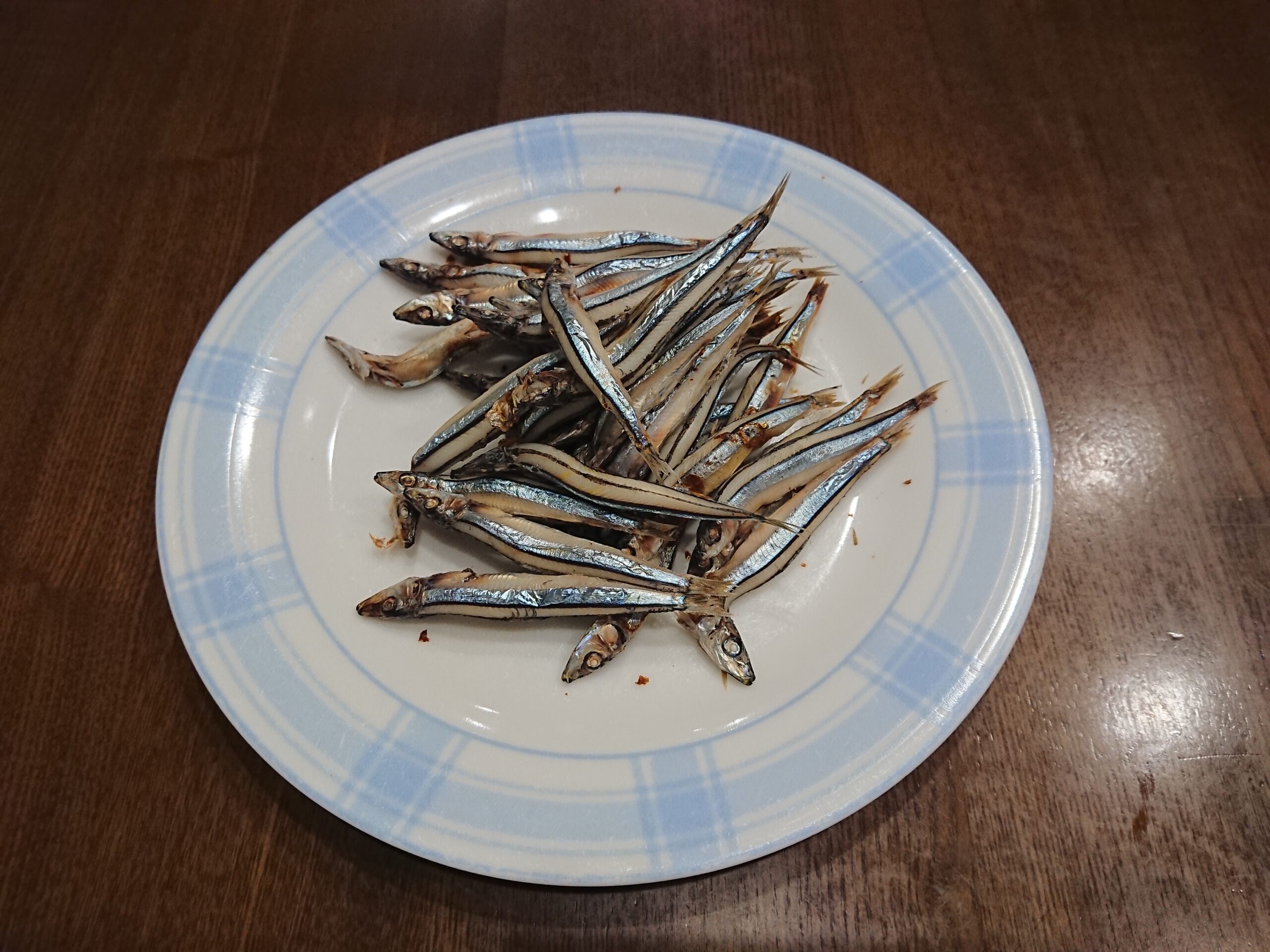 キビナゴ刺身が面倒なので 焼いてみた ゆきぞーのブログ